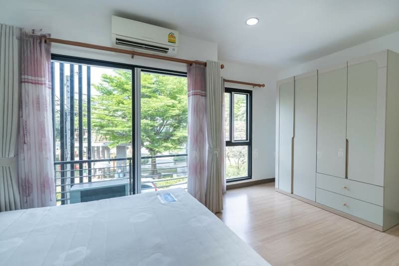 Baan Klang Muang Rama 9-Ramkhmahaeng, Bangkok, Soi Ramkhamhaeng 39, Phlapphla, Wang Thonglang, Bangkok, 3 Bedrooms, 149 sqm, Townhouse For Rent, by ปรินทร์ญาดา ชิณโชติ, 500178749 - DDproperty.com