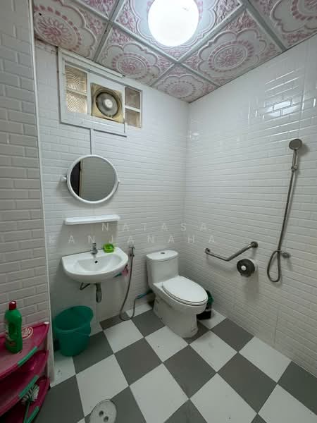 Baan Sintawee Suanthon 1, Bangkok, Bangmot, Thung Khru, Bangkok, 2 Bedrooms, 300 sqm, Townhouse For Sale, by Natasa Kanjanahattakij, 500178762 - DDproperty.com