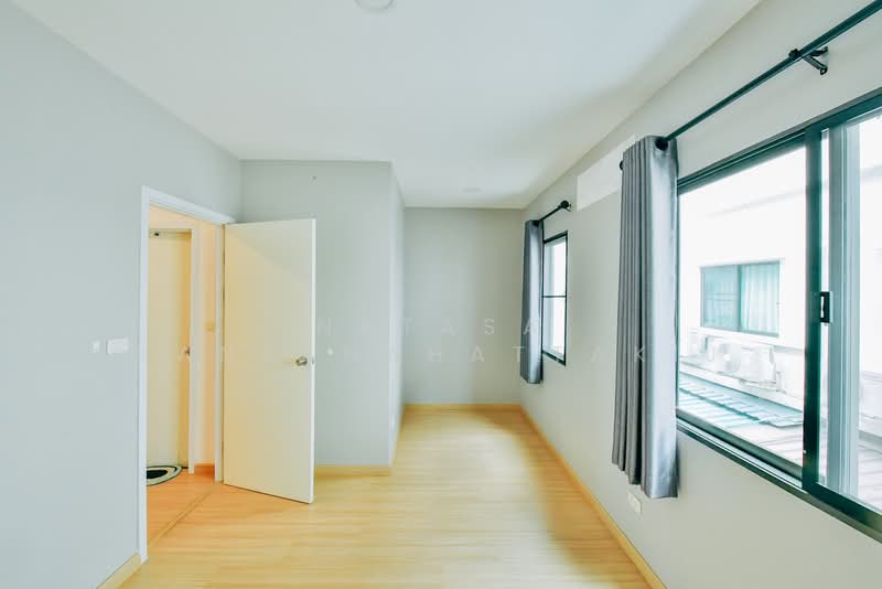 J Grand Sathorn-Kalapapruek, Bangkok, Kanlapaphruek Road, Bang Khae, Bang Khae, Bangkok, 4 Bedrooms, 139 sqm, Townhouse For Sale, by Natasa Kanjanahattakij, 500178780 - DDproperty.com