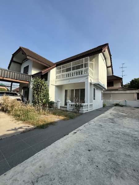 Chokchai Village, Khlong Chan, Bang Kapi, Bangkok, นวมินทร์ 81, Khlong Chan, Bang Kapi, Bangkok, 3 Bedrooms, 150 sqm, Single Detached House For Rent, by Nutthavadee Kittihut, 500178787 - DDproperty.com