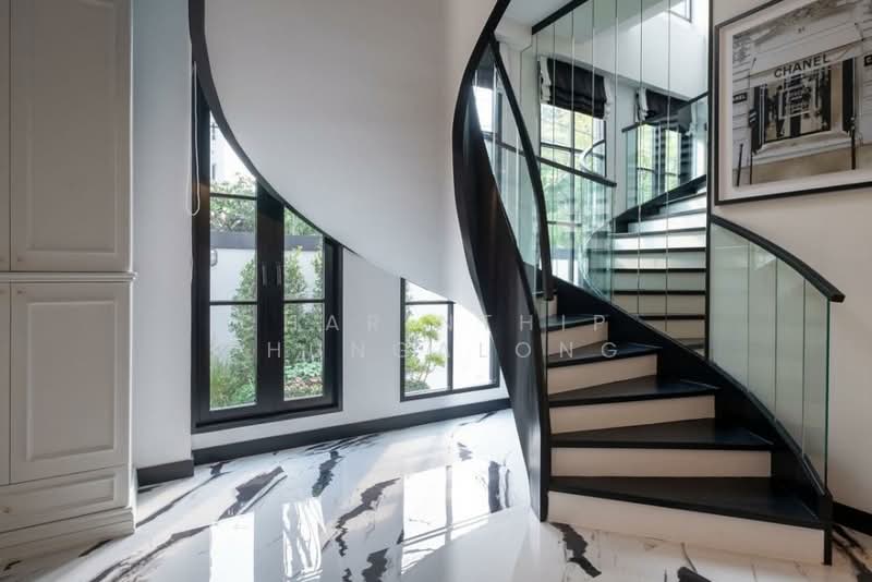 Luxurious 3-story luxury detached house in Sukhumvit Soi 67., Bangkok, สุขุมวิท 67, Phra Kanong Nua, Watthana, Bangkok, 4 Bedrooms, 200 sqm, Single Detached House For Rent, by Charinthip Phungalong, 500178804 - DDproperty.com