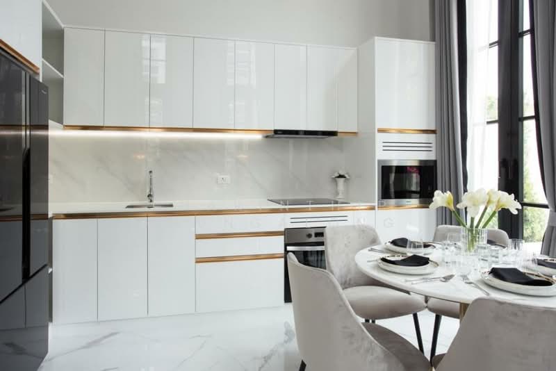 Luxurious 3-story luxury detached house in Sukhumvit Soi 67., Bangkok, สุขุมวิท 67, Phra Kanong Nua, Watthana, Bangkok, 4 Bedrooms, 200 sqm, Single Detached House For Rent, by Charinthip Phungalong, 500178804 - DDproperty.com