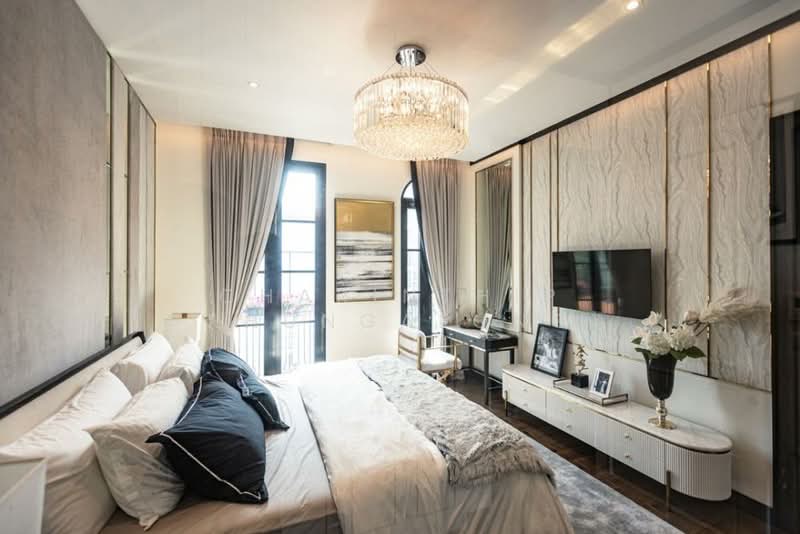 Luxurious 3-story luxury detached house in Sukhumvit Soi 67., Bangkok, สุขุมวิท 67, Phra Kanong Nua, Watthana, Bangkok, 4 Bedrooms, 200 sqm, Single Detached House For Rent, by Charinthip Phungalong, 500178804 - DDproperty.com