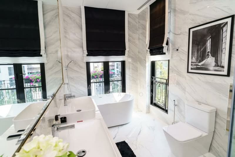 Luxurious 3-story luxury detached house in Sukhumvit Soi 67., Bangkok, สุขุมวิท 67, Phra Kanong Nua, Watthana, Bangkok, 4 Bedrooms, 200 sqm, Single Detached House For Rent, by Charinthip Phungalong, 500178804 - DDproperty.com