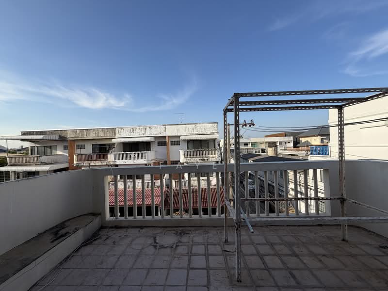 หมู่บ้านเกษมสันต์ 1 ลาดพร้าว 71, Bangkok, สังคมสงเคราะห์, Lat Phrao, Lat Phrao, Bangkok, 4 Bedrooms, 200 sqm, Townhouse For Sale, by Faye, 500178806 - DDproperty.com