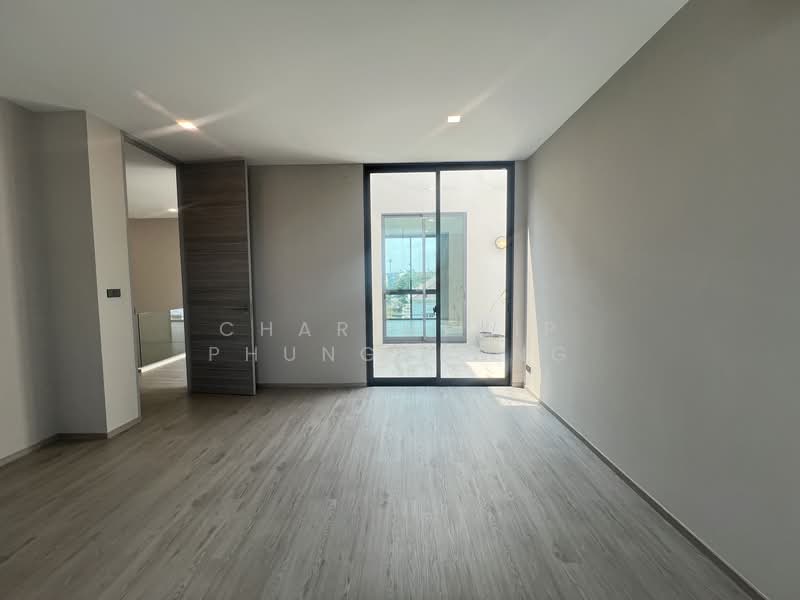 For sale/rent: 3.5-story home office at MYST Onnut-Srinakarin., Bangkok, อ่อนนุช 64, Suan Luang, Suan Luang, Bangkok, 4 Bedrooms, 400 sqm, Townhouse For Rent, by Charinthip Phungalong, 500178808 - DDproperty.com