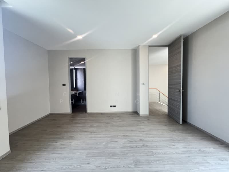 For sale/rent: 3.5-story home office at MYST Onnut-Srinakarin., Bangkok, อ่อนนุช 64, Suan Luang, Suan Luang, Bangkok, 4 Bedrooms, 400 sqm, Townhouse For Rent, by Charinthip Phungalong, 500178808 - DDproperty.com