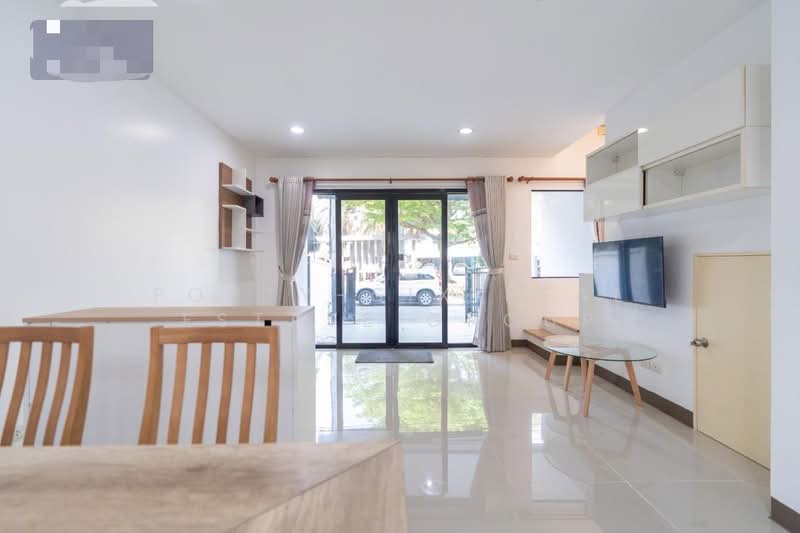 Baan Klang Muang Rama 9-Ramkhmahaeng, Bangkok, Soi Ramkhamhaeng 39, Phlapphla, Wang Thonglang, Bangkok, 3 Bedrooms, 149 sqm, Townhouse For Rent, by Forty-Six Real Estate Group, 500178819 - DDproperty.com