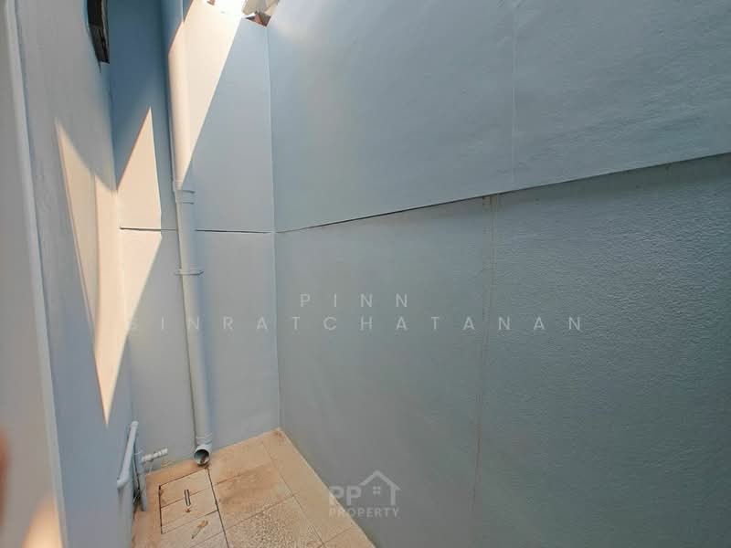 Soi Thoet Rachan 41, Bangkok, เลียบคูนายกิมสาย 1, Si Khan, Don Mueang, Bangkok, 2 Bedrooms, 170 sqm, Townhouse For Sale, by Pinn Sinratchatanan, 500178829 - DDproperty.com