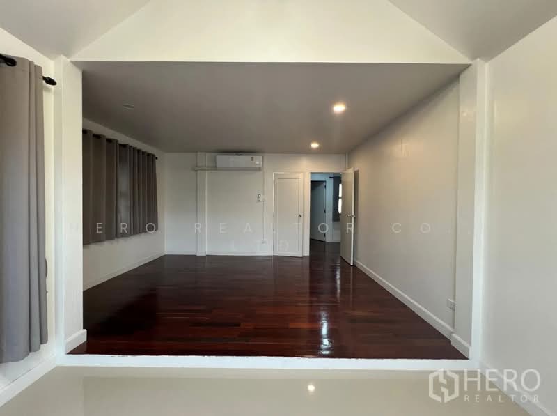For Rent 3 Bedroom Detached House in Sammakorn Village Ramkhamhaeng in Saphan Sung hre00361, Bangkok, Saphan Sung, Saphan Sung, Bangkok, 3 Bedrooms, 230 sqm, Single Detached House For Rent, by Hero Realtor Co., Ltd., 500178874 - DDproperty.com