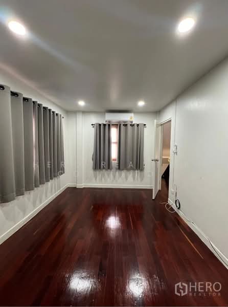 For Rent 3 Bedroom Detached House in Sammakorn Village Ramkhamhaeng in Saphan Sung hre00361, Bangkok, Saphan Sung, Saphan Sung, Bangkok, 3 Bedrooms, 230 sqm, Single Detached House For Rent, by Hero Realtor Co., Ltd., 500178874 - DDproperty.com