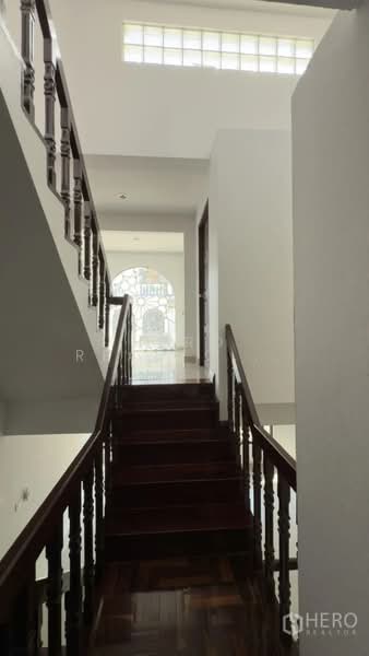 For rent 3 Bedroom Townhouse in Khlong Tan Nuea, Watthana, Bangkok BTS Thonglor hre00363, Bangkok, Khlong Tan Nua, Watthana, Bangkok, 3 Bedrooms, 250 sqm, Townhouse For Rent, by Hero Realtor Co., Ltd., 500178897 - DDproperty.com