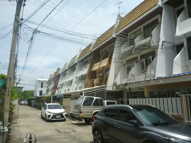 ทาวน์เฮ้าส์ ถนน เทอดดำริ ถนนนครไชยศรี ดุสิต จังหวัด กรุงเทพมหานคร, Bangkok, เทอดดำริ, Tanon Nakorn Chaisri, Dusit, Bangkok, 3 Bedrooms, 161 sqm, Townhouse For Sale, by Thanandon Wongsa, 500178902 - DDproperty.com