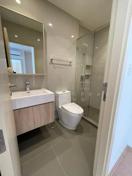 Maru Ekkamai 2, Bangkok, 70-5 Sukhumvit 63 Road, Phra Kanong Nua, Watthana, Bangkok, 2 Bedrooms, 60 sqm, Condo For Rent, by Adisorn Eamso, 500178906 - DDproperty.com