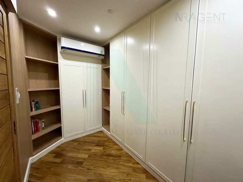 Watermark Chaophraya, Bangkok, Soi Charoennakorn 39-41, Charoennakorn Road, Bang Lam Phu Lang, Khlong San, Bangkok, 3 Bedrooms, 283 sqm, Condo For Sale, by NR AGENT, 500178935 - DDproperty.com