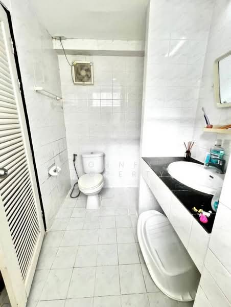 Two-story detached house, Soi Lad Pla Khao 10 (Chorake Bua - Ladprao), Bangkok, ลาดปลาเค้า, Chorake Bua, Lat Phrao, Bangkok, 4 Bedrooms, 200 sqm, Single Detached House For Sale, by Connex Property, 500178971 - DDproperty.com