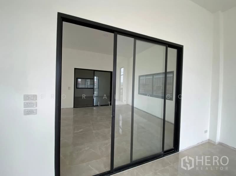 For rent Factory 4000 sqm in Khlong Maduea, Krathum Baen, Samut Sakhon hre00333, Samut Sakhon, Khlong Madua, Krathum Baen, Samut Sakhon, , 4,000 sqm, Warehouse/Factory For Rent, by Hero Realtor Co., Ltd., 500179003 - DDproperty.com