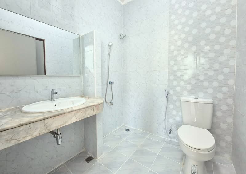 Wararak Rangsit Klong 3, Pathum Thani, Khlong Sam, Khlong Luang, Pathum Thani, 3 Bedrooms, 120 sqm, Single Detached House For Sale, by ภัทรพล ศรีกัลยาณบุตร, 500179022 - DDproperty.com