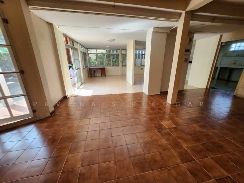 3-BR House, Bangkok, Bang Chak, Phra Khanong, Bangkok, 3 Bedrooms, 375 sqm, Single Detached House For Rent, by Pavana Sirikogar, 500179054 - DDproperty.com