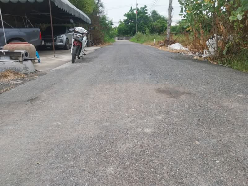 Land for sale in Bang Phra, Chachoengsao, 68 square wah, cheap price, already filled,, Chachoengsao, Bang Phra, Muang Chachoengsao, Chachoengsao, , 272 sqm, Land For Sale, by richwellinter, 500179194 - DDproperty.com