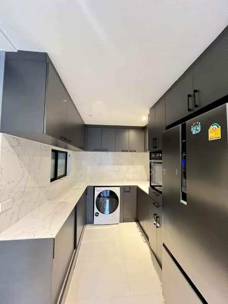 Nirvana Define Srinakarin-Rama 9, Bangkok, Srinakarin - Rom Klao Road, Saphan Sung, Saphan Sung, Bangkok, 3 Bedrooms, 263 sqm, Townhouse For Rent, by Sirinan Ruangchoti, 500179195 - DDproperty.com