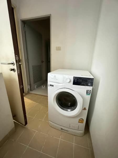 Fullerton Sukhumvit, Bangkok, Sukhumvit Road, Khlong Tan Nua, Watthana, Bangkok, 3 Bedrooms, 153 sqm, Condo For Sale, by Prem Narula, 500179259 - DDproperty.com