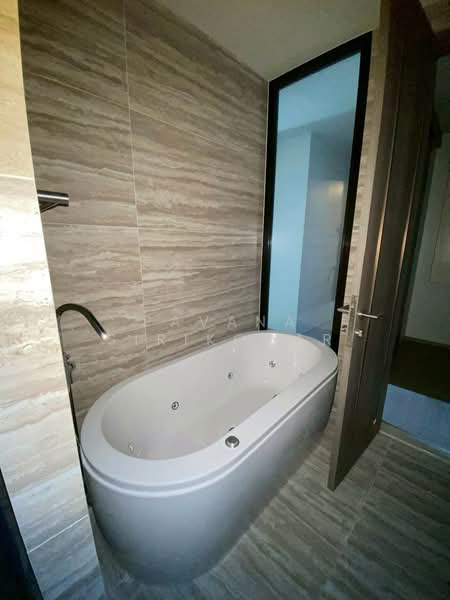 Celes Asoke, Bangkok, 8-10 Sukhumvit 21, Khlongtoei Nua, Watthana, Bangkok, 3 Bedrooms, 137 sqm, Condo For Rent, by Pavana Sirikogar, 500179281 - DDproperty.com