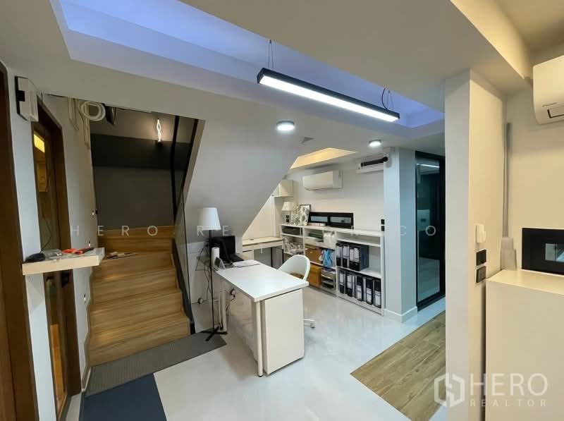 For Rent Home Office 220 sqm in Bang Kapi, Bangkok hre00373, Bangkok, Hua Mak, Bang Kapi, Bangkok, , 220 sqm, Shophouse For Rent, by Hero Realtor Co., Ltd., 500179283 - DDproperty.com