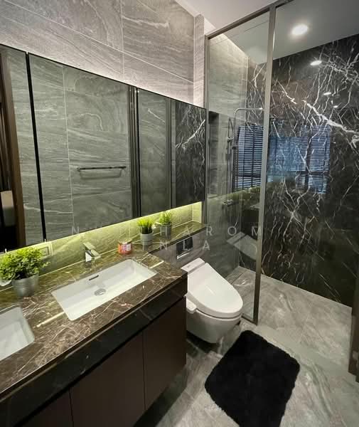 The Esse Sukhumvit 36, Bangkok, Soi Sukhumvit 36, Sukhumvit Road, Phra Kanong, Khlong Toei, Bangkok, 2 Bedrooms, 74 sqm, Condo For Sale, by Nuttharom  Linla , 500179300 - DDproperty.com