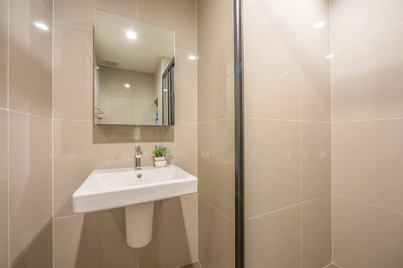 The Base Phetchaburi-Thonglor, Bangkok, Phetchaburi Rd, Bang Kapi, Huai Khwang, Bangkok, 1 Bedroom, 32 sqm, Condo For Sale, by Nuttharom  Linla , 500179321 - DDproperty.com