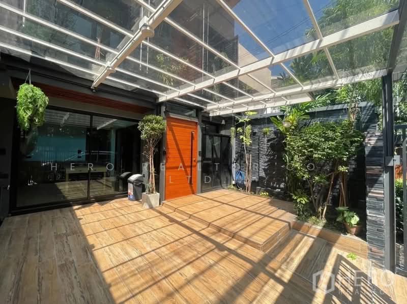 ขาย โฮมออฟฟิศ 220 ตร.ม. บางกะปิ กรุงเทพฯ ใกล้ The Mall บางกะปิ hre00373, กรุงเทพ, หัวหมาก, บางกะปิ, กรุงเทพ, 220 ตร.ม., ตึกแถว-อาคารพาณิชย์ ขาย, โดย Hero Realtor Co., Ltd., 500179323 - DDproperty.com