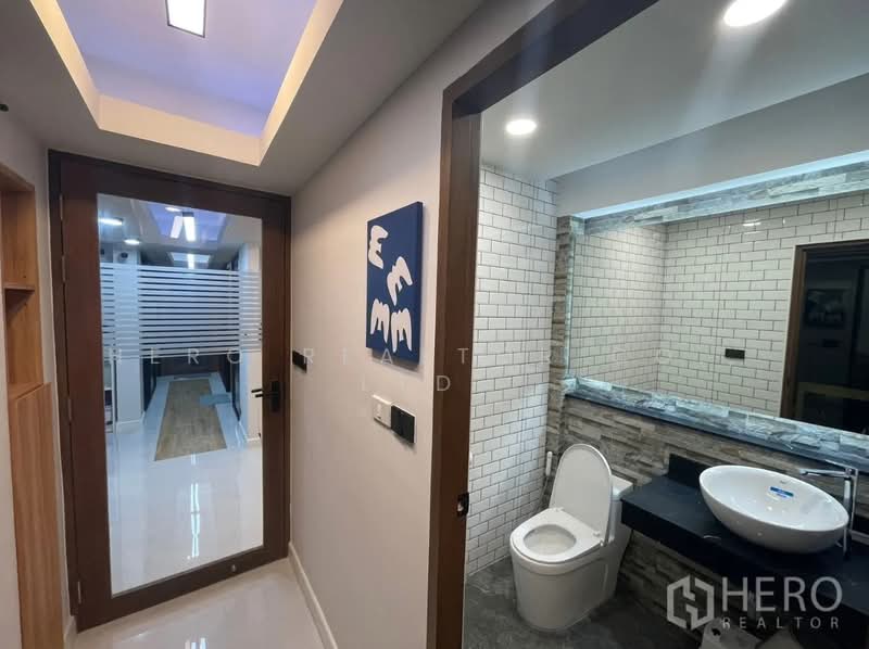 For Sale Home Office 220 sqm in Bang Kapi, Bangkok hre00373, Bangkok, Hua Mak, Bang Kapi, Bangkok, , 220 sqm, Shophouse For Sale, by Hero Realtor Co., Ltd., 500179323 - DDproperty.com