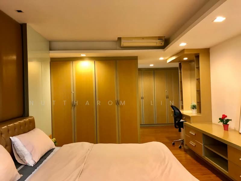 Royal Castle Sukhumvit, Bangkok, 30 Soi Sukhumvit 39, Khlongtoei Nua, Watthana, Bangkok, 3 Bedrooms, 166 sqm, Condo For Sale, by Nuttharom Linla , 500179394 - DDproperty.com