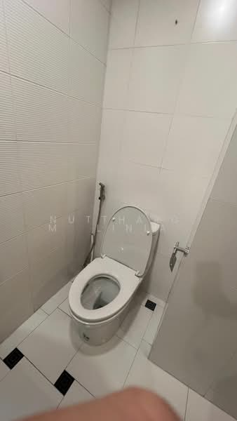 Baan Klang Krung Thonglor, Bangkok, 55 Soi Sukhumvit 55, Khlong Tan Nua, Watthana, Bangkok, 4 Bedrooms, 330 sqm, Townhouse For Sale, by Nuttharom  Linla , 500179497 - DDproperty.com