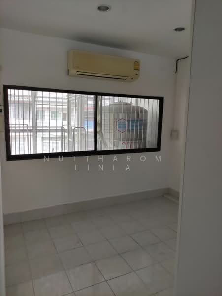 4-BR Townhouse, Bangkok, Phra Kanong Nua, Watthana, Bangkok, 4 Bedrooms, 200 sqm, Townhouse For Sale, by Nuttharom  Linla , 500179510 - DDproperty.com