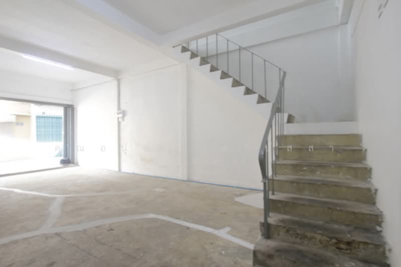 อาคารพาณิชย์สุขสวัสดิ์ ถ.สุขสวัสดิ์ แขวงบางปะกอก เขตราษฎร์บูรณะ จ.กรุงเทพมหานคร 10140, Bangkok, ก่อนถึงสุขสวัสดิ์ ซ.1, Bangpakok, Rat Burana, Bangkok, , 160 sqm, Shophouse For Sale, by คุณอนุชา โพธิปัสสา (บอย), 500179518 - DDproperty.com