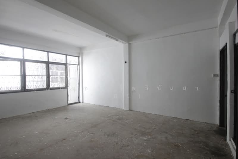 อาคารพาณิชย์สุขสวัสดิ์ ถ.สุขสวัสดิ์ แขวงบางปะกอก เขตราษฎร์บูรณะ จ.กรุงเทพมหานคร 10140, Bangkok, ก่อนถึงสุขสวัสดิ์ ซ.1, Bangpakok, Rat Burana, Bangkok, , 160 sqm, Shophouse For Sale, by คุณอนุชา โพธิปัสสา (บอย), 500179518 - DDproperty.com