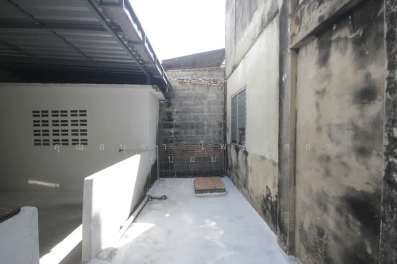 อาคารพาณิชย์สุขสวัสดิ์ ถ.สุขสวัสดิ์ แขวงบางปะกอก เขตราษฎร์บูรณะ จ.กรุงเทพมหานคร 10140, กรุงเทพ, ก่อนถึงสุขสวัสดิ์ ซ.1, บางปะกอก, ราษฎร์บูรณะ, กรุงเทพ, 160 ตร.ม., ตึกแถว-อาคารพาณิชย์ ขาย, โดย คุณอนุชา โพธิปัสสา (บอย), 500179518 - DDproperty.com