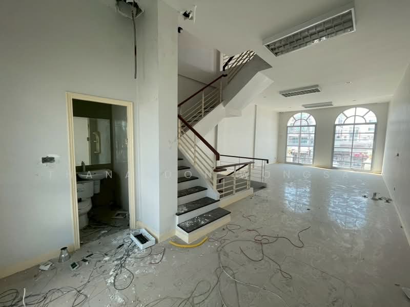 ทาวน์เฮ้าส์ ถนน บางชัน คลองสามวา จังหวัด กรุงเทพมหานคร, Bangkok, Bang Chun, Khlong Sam Wa, Bangkok, 5 Bedrooms, 220 sqm, Townhouse For Sale, by Thanandon Wongsa, 500179530 - DDproperty.com