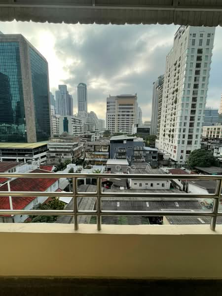 Sampoom Garden Condominium, Bangkok, ซอย 14 Sathorn, Silom, Bang Rak, Bangkok, 1 Bedroom, 68 sqm, Condo For Rent, by Pavana Sirikogar, 500179561 - DDproperty.com
