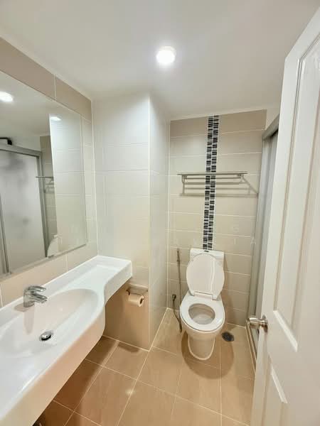 Lumpini Place Rama 9-Ratchada, Bangkok, Rama 9 Road, Huai Khwang, Huai Khwang, Bangkok, 2 Bedrooms, 70 sqm, Condo For Rent, by Nuttapong Hiranyaveja, 500179624 - DDproperty.com