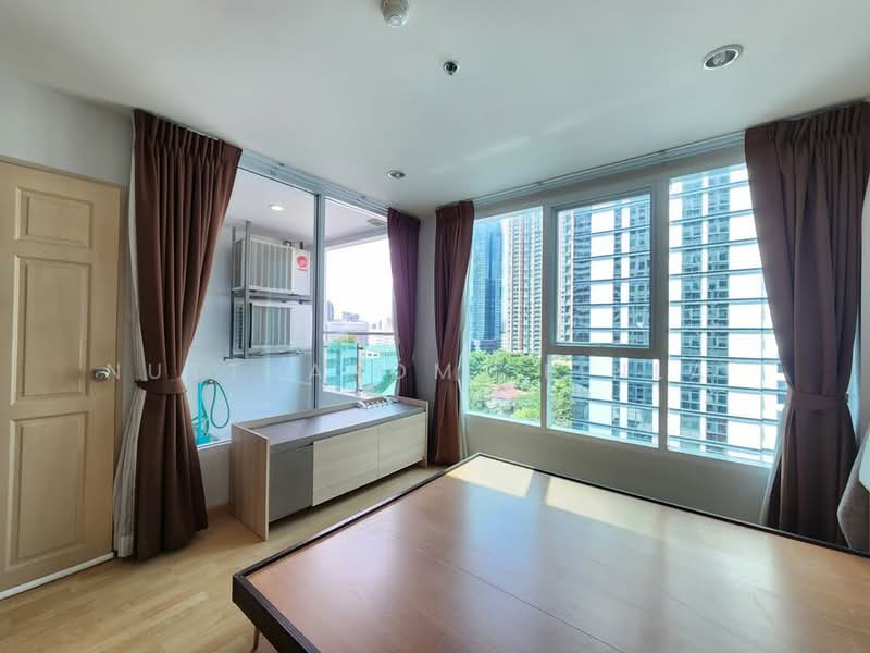Sukhumvit Living Town, Bangkok, 299 Sukhumvit 21 Road, Khlongtoei Nua, Watthana, Bangkok, 1 Bedroom, 52 sqm, Condo For Sale, by Nuttharom  Linla , 500179687 - DDproperty.com