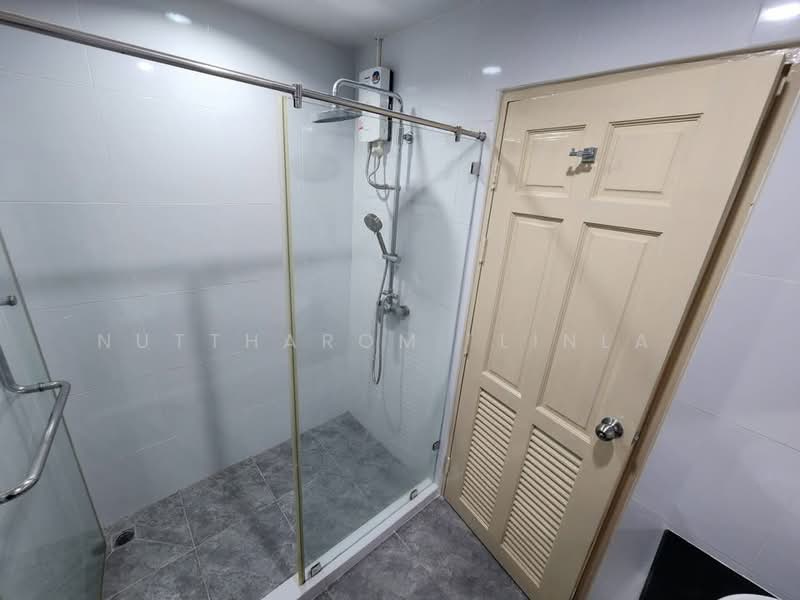 Sukhumvit Living Town, Bangkok, 299 Sukhumvit 21 Road, Khlongtoei Nua, Watthana, Bangkok, 1 Bedroom, 52 sqm, Condo For Sale, by Nuttharom  Linla , 500179687 - DDproperty.com