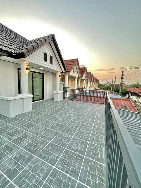 Baan Buathong 4, Nonthaburi, Ban Kluay-Sai Noi Road, Phimonrat, Bang Bua Thong, Nonthaburi, 2 Bedrooms, 96 sqm, Townhouse For Sale, by สรภพ ยอดไชย (สีฝุ่น), 500179807 - DDproperty.com