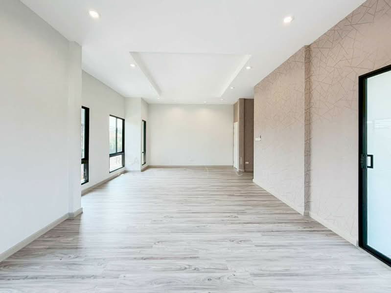 ปทุมธานี คลอง 5, Pathum Thani, Rangsit, Thanyaburi, Pathum Thani, 3 Bedrooms, 330 sqm, Single Detached House For Sale, by ERA Holding (Thailand) Co., Ltd., 500179832 - DDproperty.com