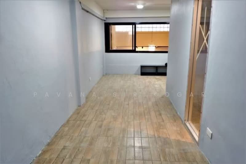 4-BR Townhouse, Bangkok, Khlong Tan Nua, Watthana, Bangkok, 4 Bedrooms, 250 sqm, Townhouse For Rent, by Pavana Sirikogar, 500179838 - DDproperty.com