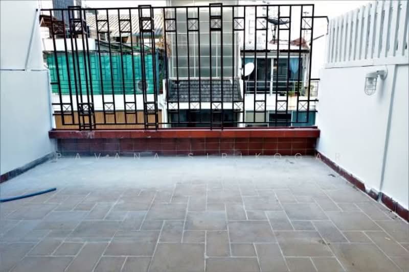 4-BR Townhouse, Bangkok, Khlong Tan Nua, Watthana, Bangkok, 4 Bedrooms, 250 sqm, Townhouse For Rent, by Pavana Sirikogar, 500179838 - DDproperty.com