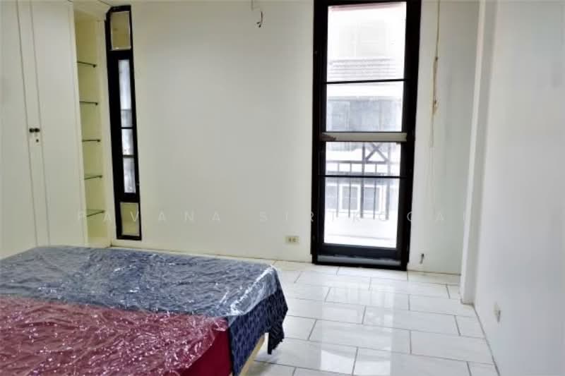 4-BR Townhouse, Bangkok, Khlong Tan Nua, Watthana, Bangkok, 4 Bedrooms, 250 sqm, Townhouse For Rent, by Pavana Sirikogar, 500179838 - DDproperty.com