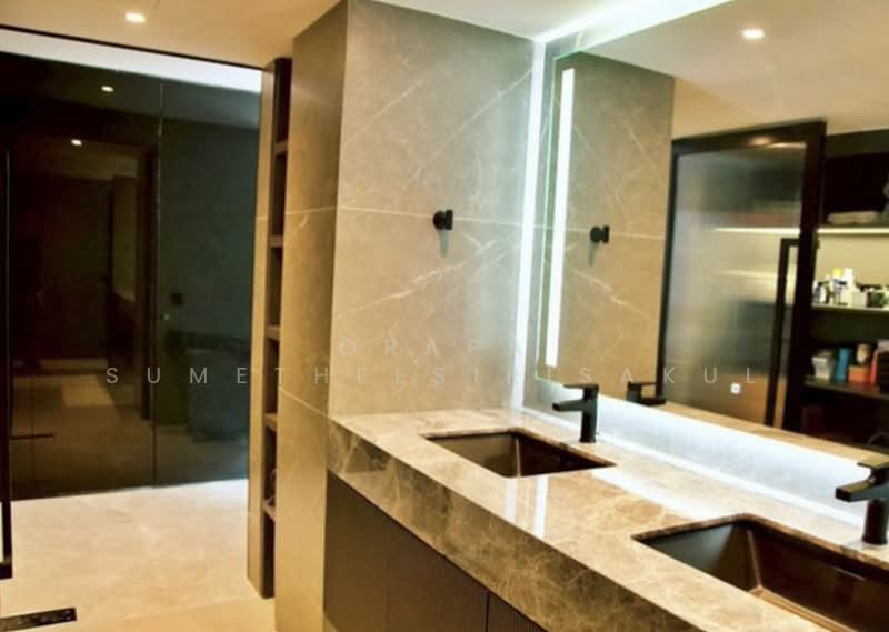 Fifty Fifth Tower, Bangkok, 84 Soi Sukhumvit 55, Sukhumvit Road, Khlong Tan Nua, Watthana, Bangkok, 4 Bedrooms, 275 sqm, Condo For Sale, by Orapa Sumetheesirisakul, 500179871 - DDproperty.com