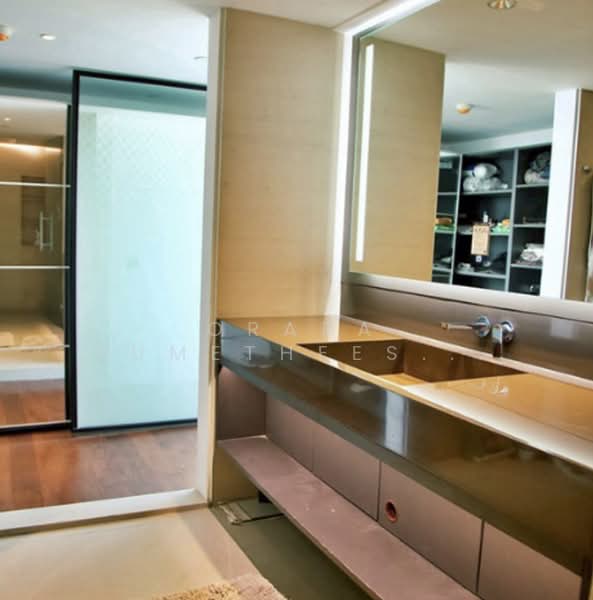 Fifty Fifth Tower, Bangkok, 84 Soi Sukhumvit 55, Sukhumvit Road, Khlong Tan Nua, Watthana, Bangkok, 4 Bedrooms, 275 sqm, Condo For Sale, by Orapa Sumetheesirisakul, 500179871 - DDproperty.com